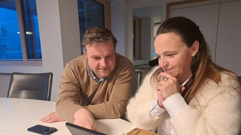 Blicken in eine gemeinsame Richtung: die lippische SPD-Chefin Katrin Freiberger und CDU-Lippe-Chef Lars Brakhage. - &copy; Carolin Brokmann-F&ouml;rster