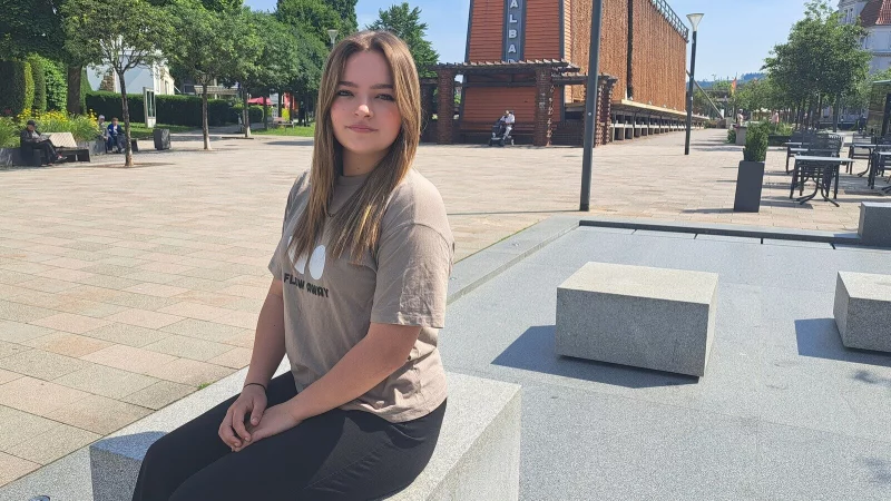 Abiturientin Emili-Claire van Buiten aus Bad Salzuflen, 19 Jahre alt, beginnt im September ein Auslandsjahr in Uganda. Dort will sie in einem landwirtschaftlichen Projekt Freiwilligenarbeit leisten. - &copy; Annika Langhagel