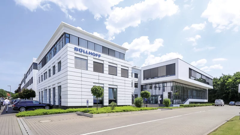 Die Firmenzentrale der in 25 Ländern agierenden Böllhoff-Gruppe an der Archimedesstraße in Bielefeld. - © Böllhoff Group