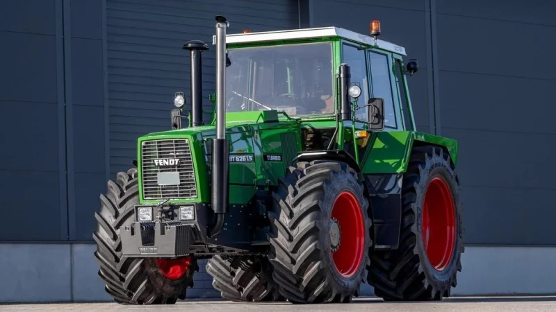Um diesen gut vier Jahrzehnte alten Fendt 626 LS - auch Nasenbär genannt - geht es bei dem Streit, der vor dem Paderborner Landgericht landete. - © Marcel Ruland
