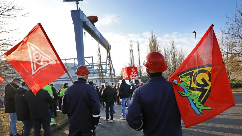 Gewerkschaften wie die IG Metall, aber auch Verdi m&uuml;ssen sich mit rechten Umtrieben auseinandersetzen. Besonders die Automobil- und die Gesundheitsbranche sind betroffen. - &copy; picture alliance/dpa/dpa-Zentralbild