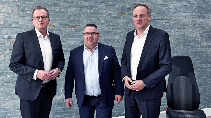Die gesch&auml;ftsf&uuml;hrenden Direktoren der Aunde-Gruppe (von links) Torsten Scholder (CFO), Peter Bolten (CEO) und Tobias L&uuml;pfert (COO) wollen an einem Strang ziehen. - &copy; Isringhausen GmbH