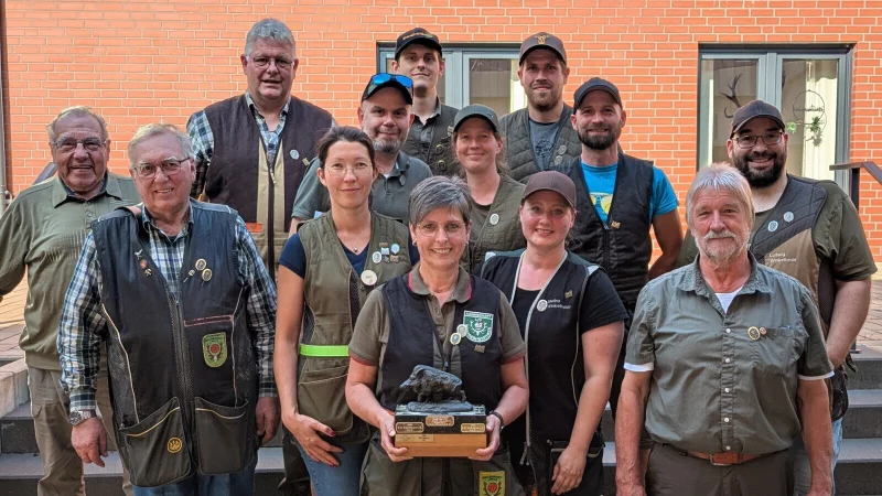 Die erfolgreichen lippischen Jagdsch&uuml;tzinnen und -sch&uuml;tzen. - &copy; KJS