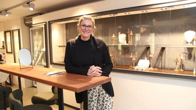 Goldschmiedin Rabea Kruel hat ein weiteres Gesch&auml;ft in der Stadt er&ouml;ffnet. - &copy; Nadine Uphoff