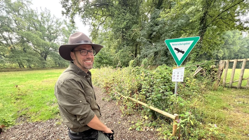 Thomas Jungh&ouml;fer ist Lippes erster Ranger und hat die LZ mit auf einen Rundgang genommen. - &copy; Seda Hagemann