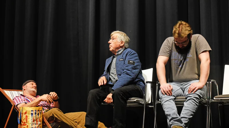 Bahnirrsinn auf der Theaterbühne: Die Proben laufen auf Hochtouren. - © Nicole Ellerbrake