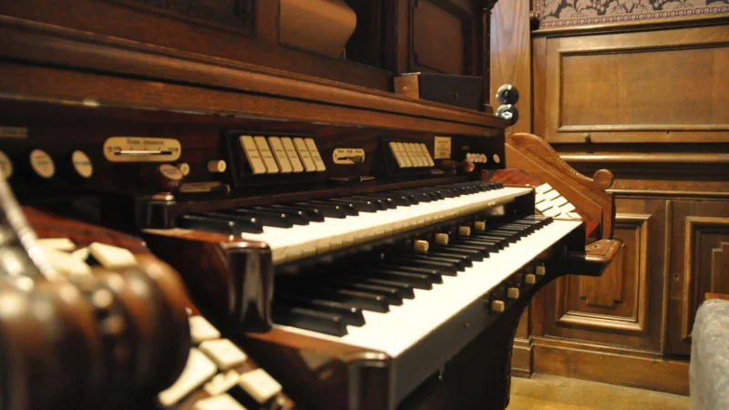 Spieltisch der Orgel. - &copy; LWL/Christian Steinmeier