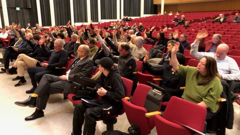 Die schwarz-grüne Koalition im Stadtrat (hier der gesamte Rat bei einer vergangenen Sitzung in der Konzerthalle) ist Geschichte. - © Thomas Reineke