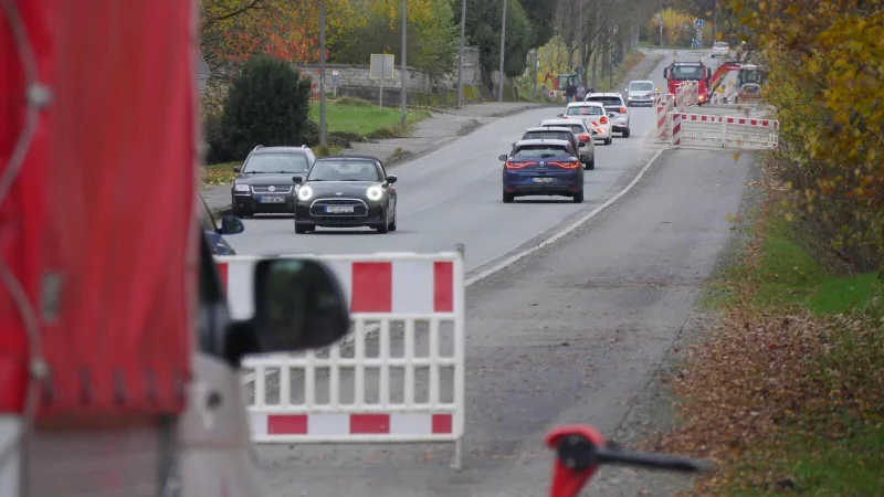 Der Radwegausbau auf der Leopoldstaler Straße führt zu einer Einbahnstraße. - © Archivbild: Jost Wolf