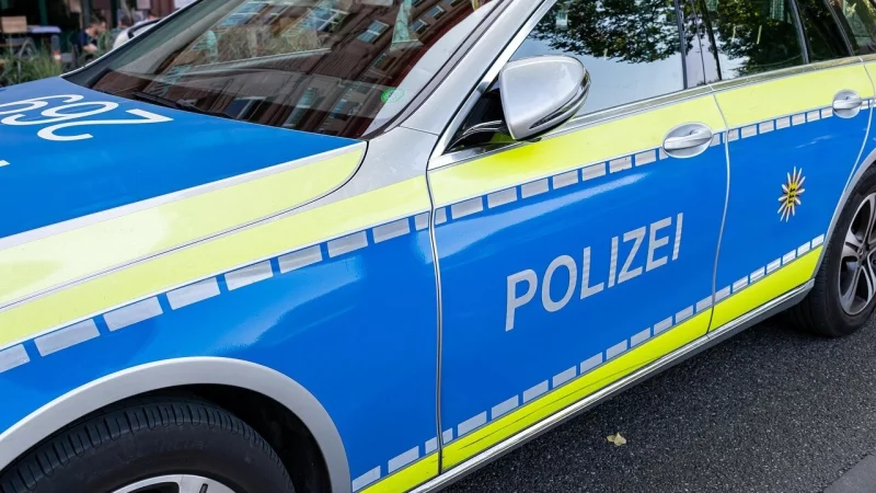 Die Polizei meldet einen Einbruch in ein Schmuck. und Uhrengesch&auml;ft. - &copy; Janet K&ouml;nig