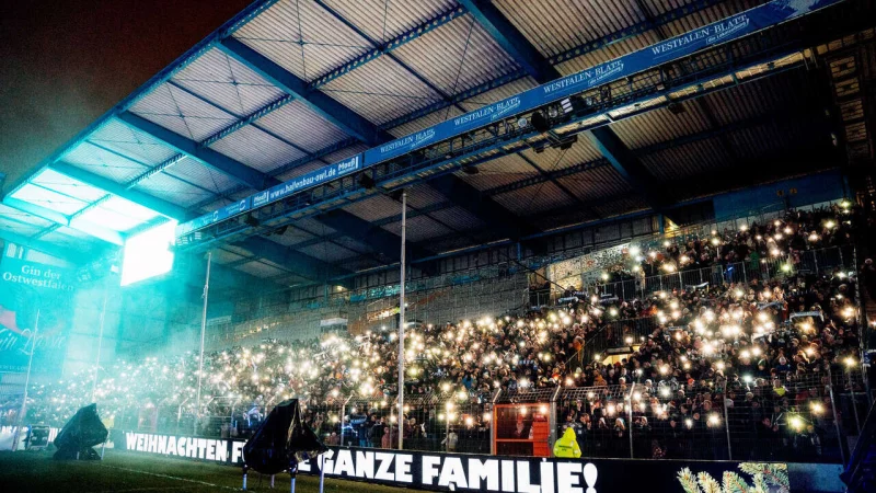 Auch in der ausverkauften Sch&uuml;co-Arena in Bielefeld singen an diesem Sonntag wieder Zehntausende Menschen gemeinsam Weihnachtslieder. - &copy; Tim Froehlich