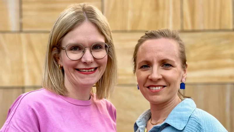 Karina Frensemeier (links) und Nina Bollmann haben gemeinsam Mach&rsquo;s Mietbar ins Leben gerufen. - &copy; Karina Frensemeier