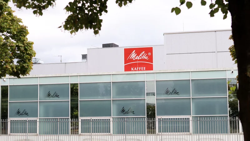 Der 57-j&auml;hrige Mitarbeiter verletzte sich am vergangenen Donnerstag (17. Juli) w&auml;hrend der Wartungsarbeiter einer Papiermaschine am Werk an der Ringstra&szlig;e schwer. - &copy; Alex Lehn