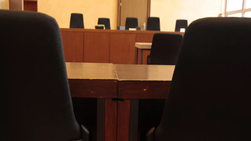 Das Landgericht Detmold hat sich mit der juristischen Aufarbeitung eines mutma&szlig;lichen Messerangriffs in Bad Salzuflen auseinandergesetzt. - &copy; Janet K&ouml;nig