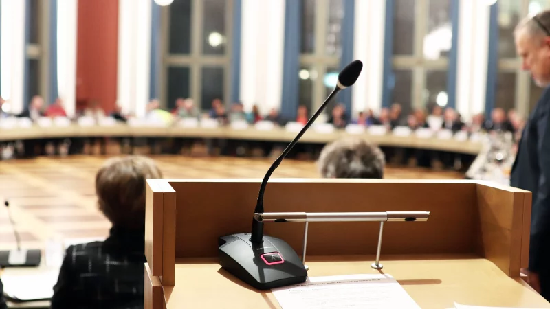 Im Rathaus in Minden und vielen anderen Teilen der Region m&uuml;ssen Ratss&auml;le aufgrund zus&auml;tzlicher Sitze umgebaut werden. - &copy; mt