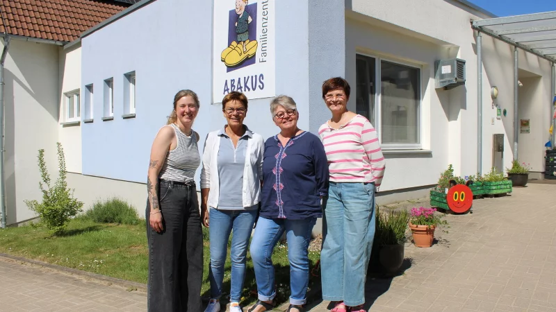 Das Team um Daniela Haase (von links), Einrichtungsleiterin B&auml;rbel Happ, Ulla Begemeier und Sabine Winter freut sich auf die vielen Aktionen rund um das Jubil&auml;um. - &copy; Lorraine Brinkmann