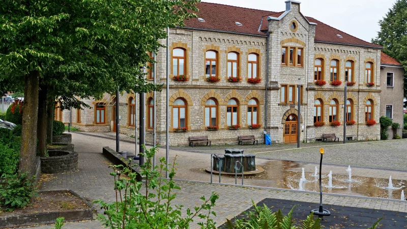 Im Rathaus der Bergstadt wollen die demokratischen Parteien weiterhin das Sagen haben.
Foto: Martin Düsterberg - © Martin Düsterberg