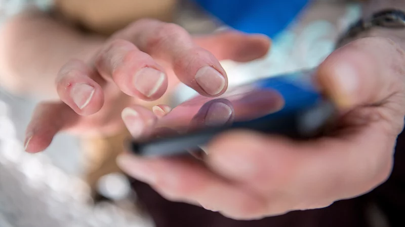 Die App Pink! Coach wurde f&uuml;r Petra K. zu einem wichtigen Begleiter w&auml;hrend ihrer Brustkrebsbehandlung. - &copy; picture alliance/dpa