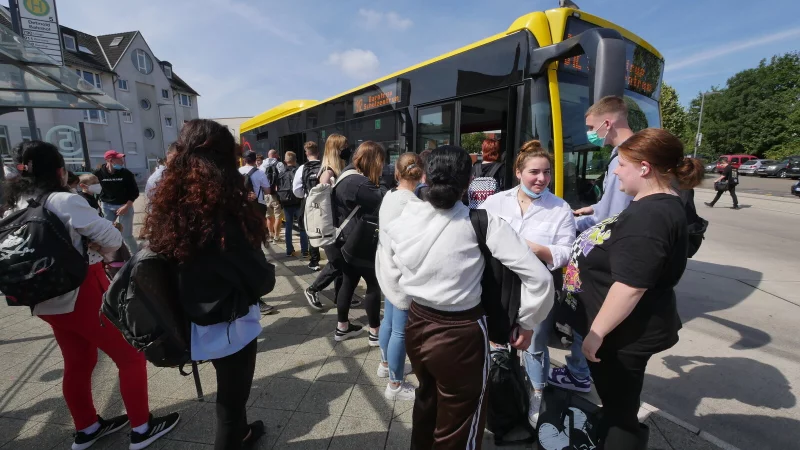 Das Detmolder Sch&uuml;lerticket f&uuml;r den &Ouml;PNV wird es weiterhin geben. Es wird nur etwas teurer. - &copy; Archivfoto: Jost Wolf