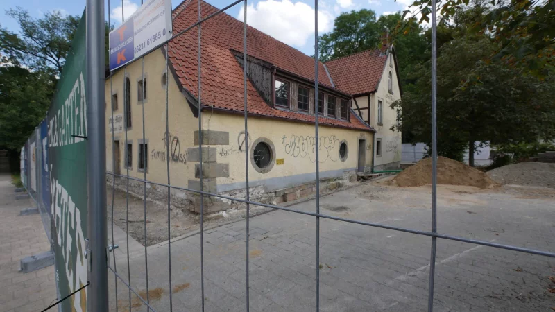 Nach einer langen Zeit des Stillstands sind nun Arbeiten an der Oberen M&uuml;hle zu sehen. - &copy; Jost Wolf