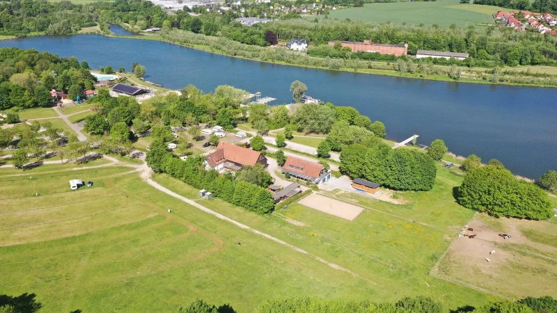 Das kann noch dauern: Bevor der Bebauungsplan für das Südufer am Schiedersee entgültig verabschiedet werden kann, folgt jetzt noch eine zweite Runde der öffentlichen Auslegung. - © Knut Schwarzer