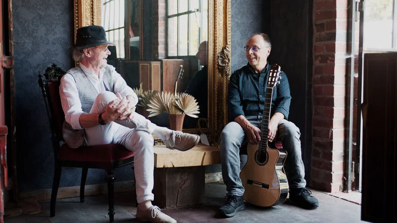 Das Duo „ZweiVomFeinsten“ gastiert auf dem Lemgoer Marktplatz. - © Bildrechte: "ZweiVomFeinsten"