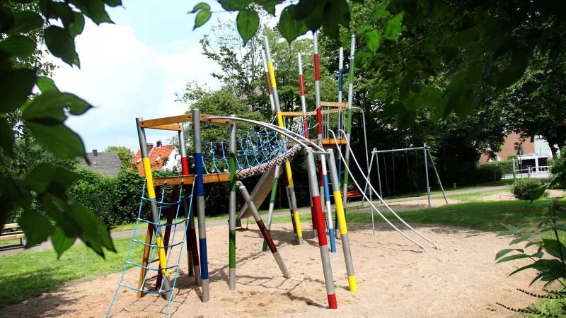 Auf diesem Spielplatz in L&ouml;hne soll sich die Tat ereignet haben. - &copy; Felix Eisele