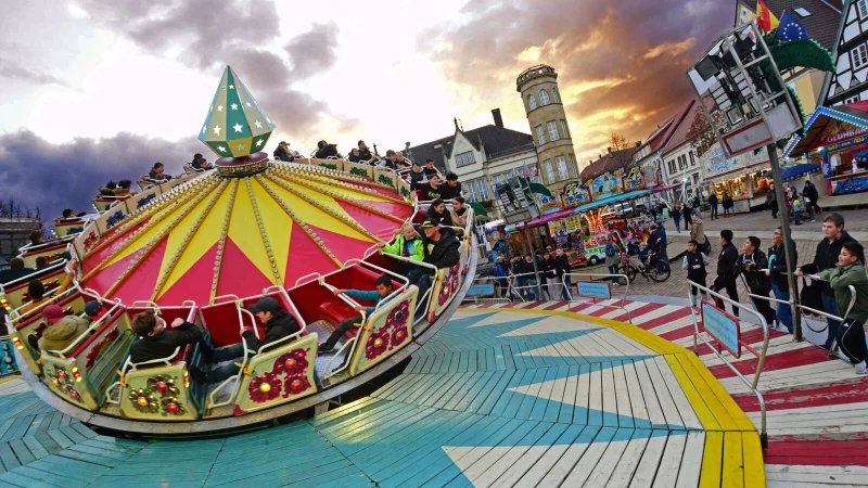 Ein Bild aus besseren Zeiten: Die Kl&auml;schen-Kirmes in Horn ist, genauso wie die Fr&uuml;hjahrskirmes, erstmal Geschichte. - &copy; Archivfoto: Nicole Ellerbrake