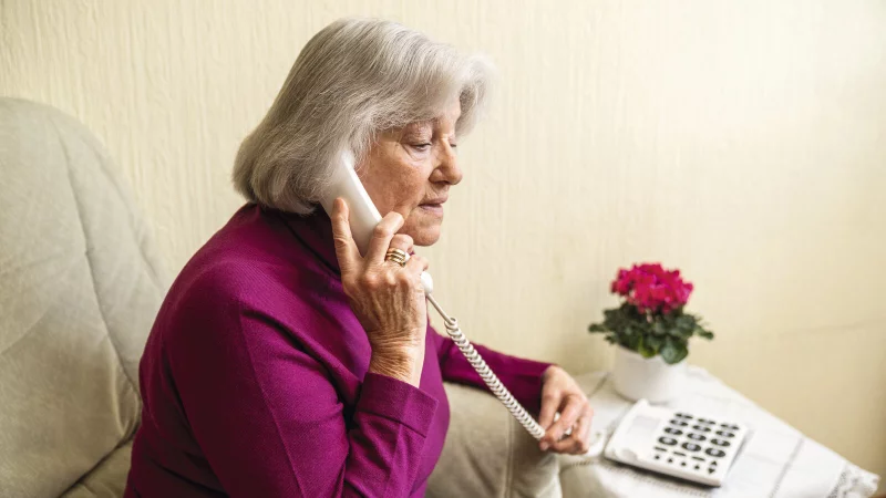 Die Eltern von Uwe Will wurden immer wieder von verschiedensten Telefonbetr&uuml;gern angerufen. Die Zahl der Anrufe habe sich nun drastisch reduziert, sagt Will. - &copy; www.polizei-beratung.de