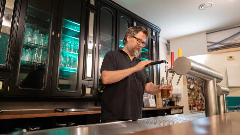 Oliver Vogt, der neue Betreiber des Limericks am Paderberg in Paderborn, will an die alte Limme-Zeit ank&uuml;pfen. - &copy; Niklas T&uuml;ns