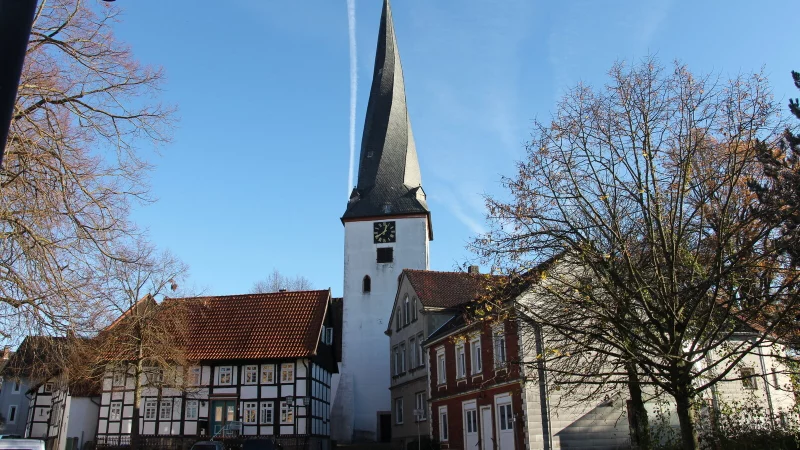 In Heiden steht der "DemokraTisch" am Samstag auf dem Marktplatz. Bürgerinnen und Bürger sind eingeladen, über die Demokratie zu sprechen. - © Benjamin Marquardt
