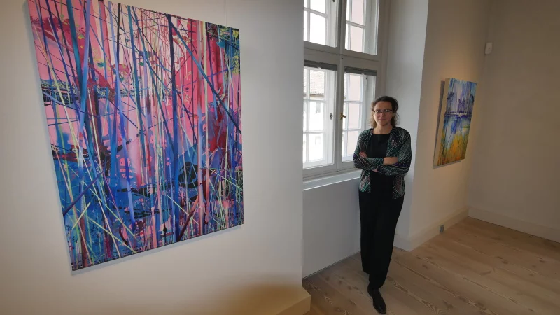 Im Braker Eichenmöllerhaus zeigt Theresa Möller Arbeit aus den vergangenen drei Jahren. Die Bilder zeigen Imaginationslandschaften. - © Jost Wolf