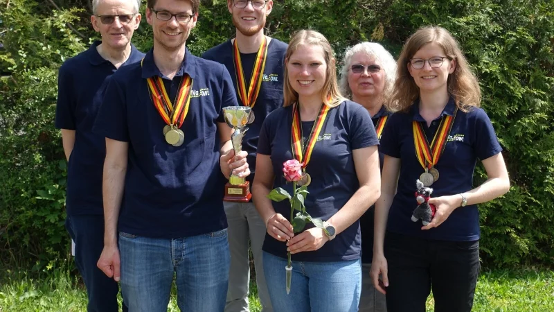 Bei der Deutschen Meisterschaft erfolgreich: Hermann-Josef Beckers, Markus Knehans, Thorsten Kempermann, Annika Knehans, Walburga Y&uuml;gr&uuml;k und Sylvia Beckers (von links). - &copy; Viva.OWL