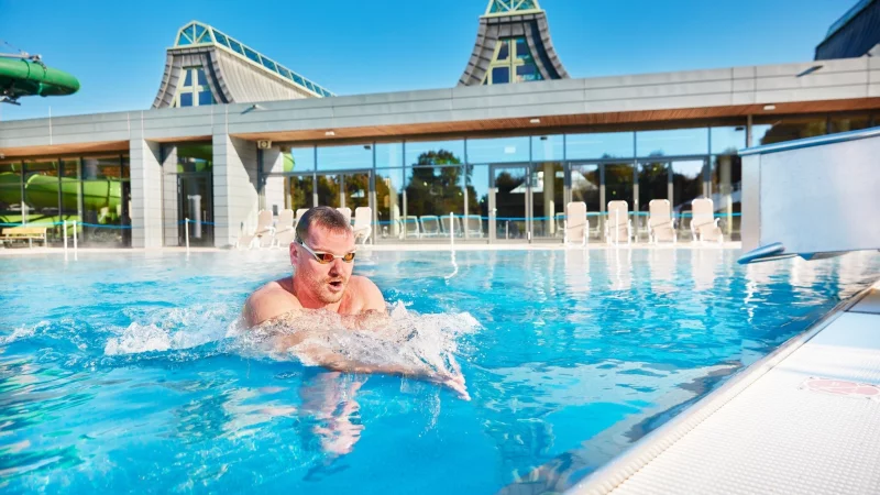 Für Schwimm-Bekleidung gibt es in Gütersloh klare Regeln. Die Stadtwerke klären zum Thema auf. - © Stadtwerke Gütersloh