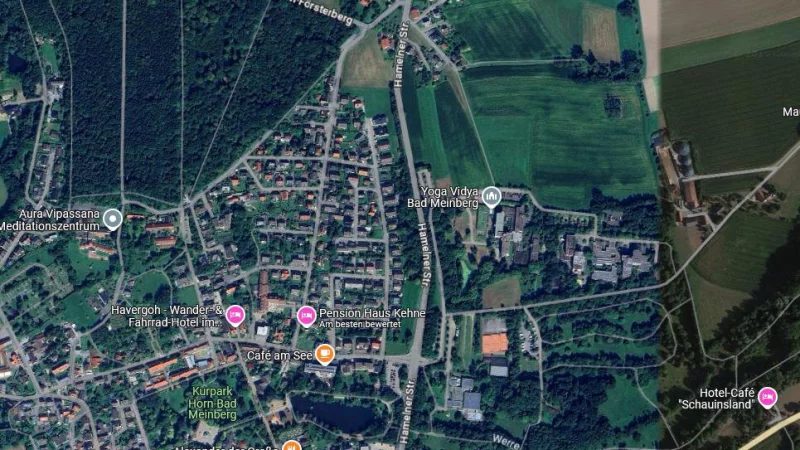 Auf dem Plan des Vereins "Ländlicher Raum aktiv" ist der mögliche Bürgerradweg rot markiert und auch der kleine Lückenschluss ab der Kreuzung Pyrmonter Straße. - © Hubert Ebers