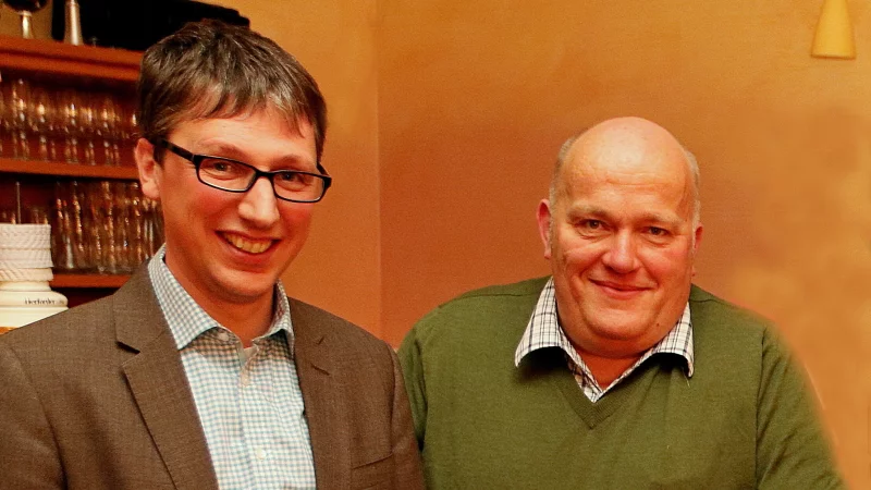 Im Jahr 2020 war das Verhältnis zwischen Bürgermeister Martin Hoffmann (links) und Andreas Brinkmann noch gut. Das hat sich geändert. - © Knut Dinter/Archivfoto