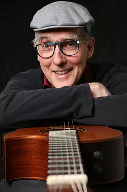 J&uuml;rgen Rittershaus alias Heinz Flottmann w&uuml;rzt mit einer ordentlichen Prise ostwestf&auml;lischem Humor die kulinarischen Abende bei den Land-Wirten. - &copy; Frank Nitschke