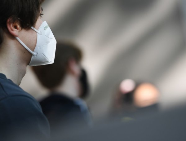 Generation Corona - © Foto: Arne Dedert/dpa