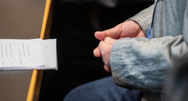 In Augsburg hat der Prozess gegen den Narkosearzt, der inzwischen seine ärztliche Approbation zurückgegeben hat, begonnen. - © Stefan Puchner/dpa