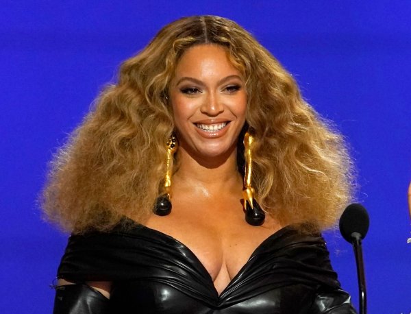 Die Musikerin hat bereits 32 Grammy-Trophäen. (Archivbild) - © Chris Pizzello/AP/dpa
