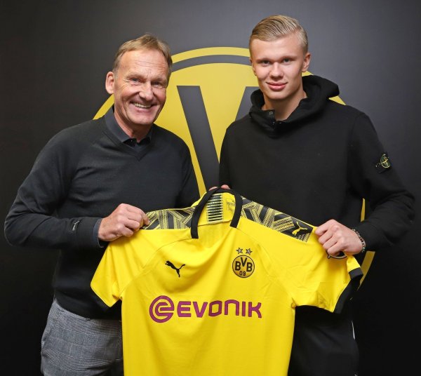 Transfer-Coup - © Foto: Joel Kunz/BVB Medien/dpa