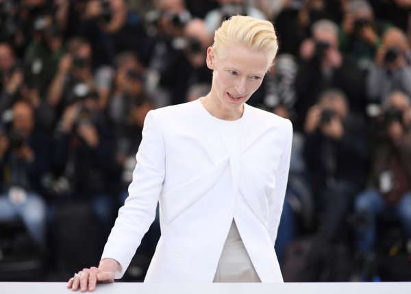 Filmfestival Cannes 2021 - Tilda Swinton - © Foto: Arthur Mola/Invision/AP/dpa
