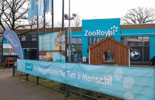 Bisher gibt es nur vier stationäre Geschäfte von ZooRoyal, zwei davon in Hamburg. - © Christian Charisius/dpa