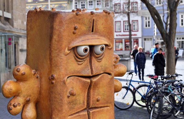 Bernd das Brot lächelt nie. - © Martin Schutt/dpa-Zentralbild/dpa