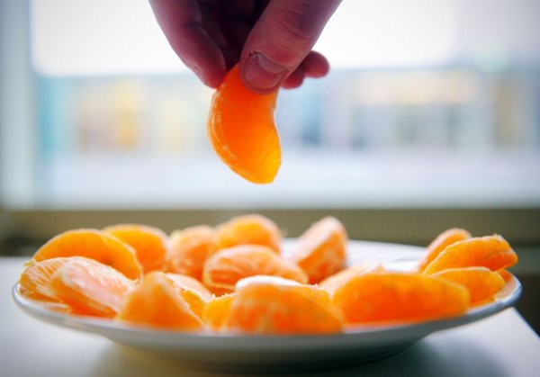 Mandarinen im Glas werden zurückgerufen. (Symbolbild) - © Nicolas Armer/dpa