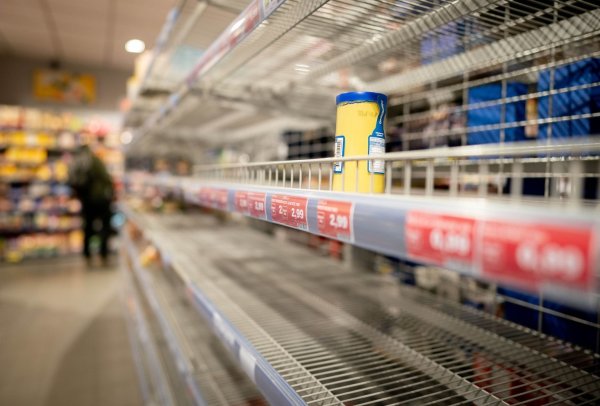 Leeres Supermarktregal - © Foto: Kay Nietfeld/dpa