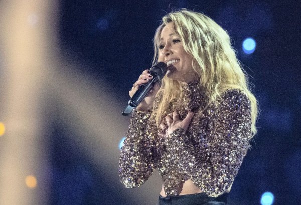 Helene Fischer hat ihre neue Weihnachtsshow aufgezeichnet - und prominenten Besuch bekommen. (Archivbild) - © Monika Skolimowska/dpa