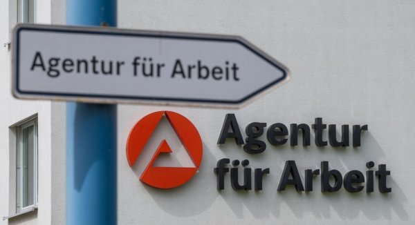 Agentur für Arbeit - © Foto: Hendrik Schmidt/dpa-Zentralbild/dpa