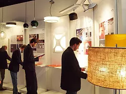 Leuchten aller Art: Die Ausstellung im Zumtobel-Lichtforum ist ebenso informativ wie attraktiv. 