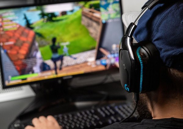 "Fortnite" ist eines der beliebtesten Spiele der Welt. - © Zacharie Scheurer/dpa-tmn